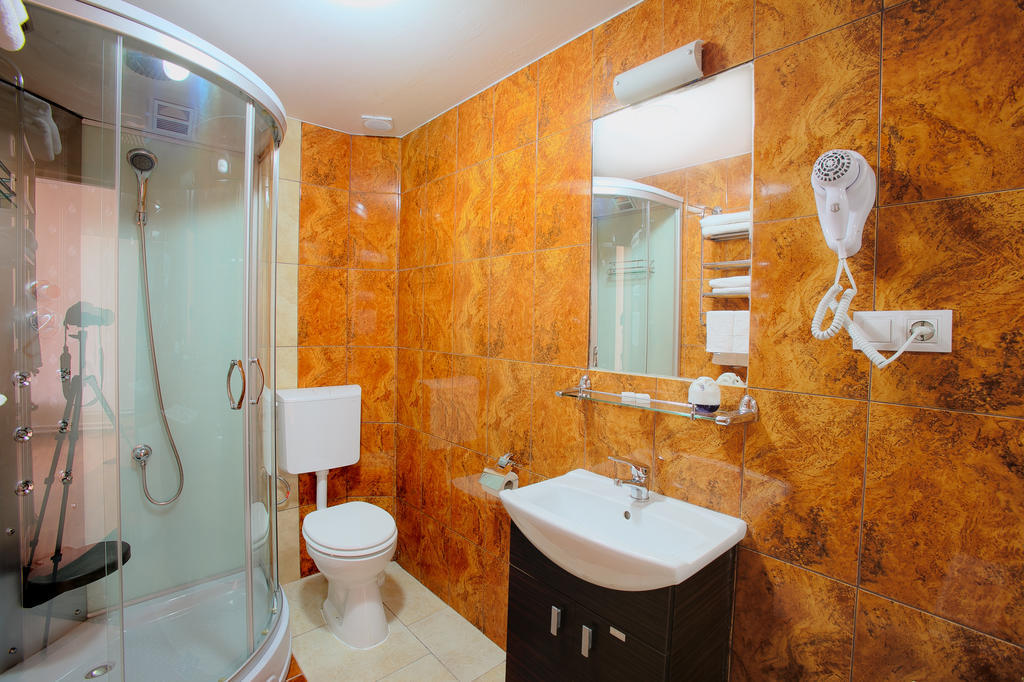 Tîrgu Lăpuş Casa Preturii酒店 客房 照片